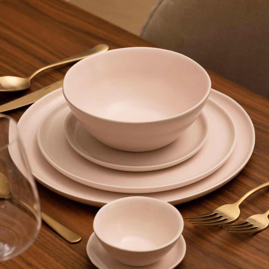 Nutritious breakfast bowls filled with fresh fruits and grains for a healthy morning start.